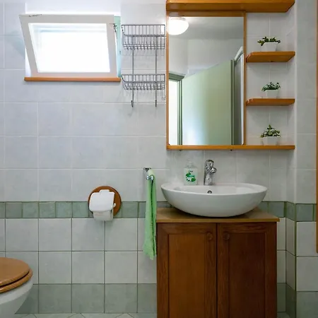 Two-bedroom With An Outdoor Swimming Pool 08 بيت للعطل