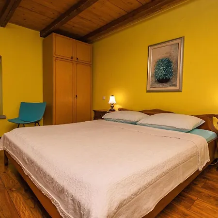 2 Bedroom Stunning In Holiday home Sarici (Istria)