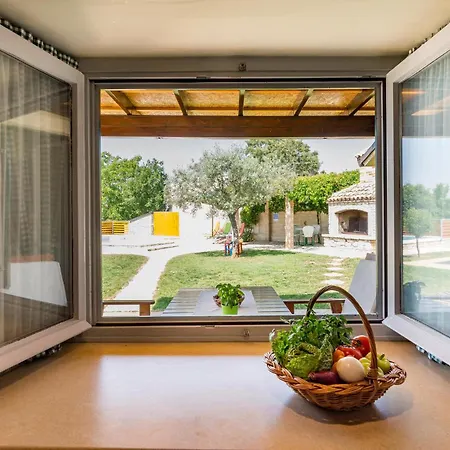 Two-bedroom With An Outdoor Swimming Pool 08 Sarići