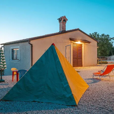 Two-bedroom With An Outdoor Swimming Pool 08