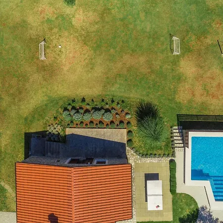 Two-bedroom With An Outdoor Swimming Pool 08 Sarići