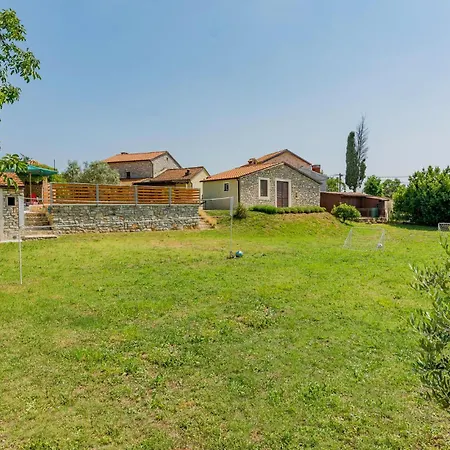 Two-bedroom With An Outdoor Swimming Pool 08 *