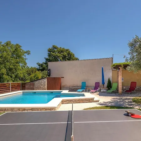 Two-bedroom With An Outdoor Swimming Pool 08