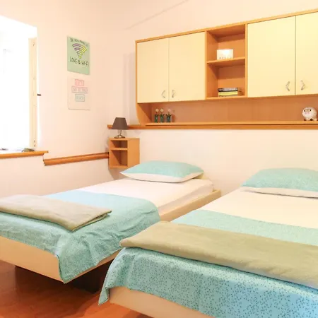 بيت للعطل Two-bedroom With An Outdoor Swimming Pool 08 Sarići