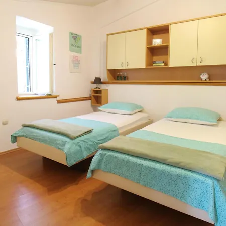 Two-bedroom With An Outdoor Swimming Pool 08 بيت للعطل Sarići